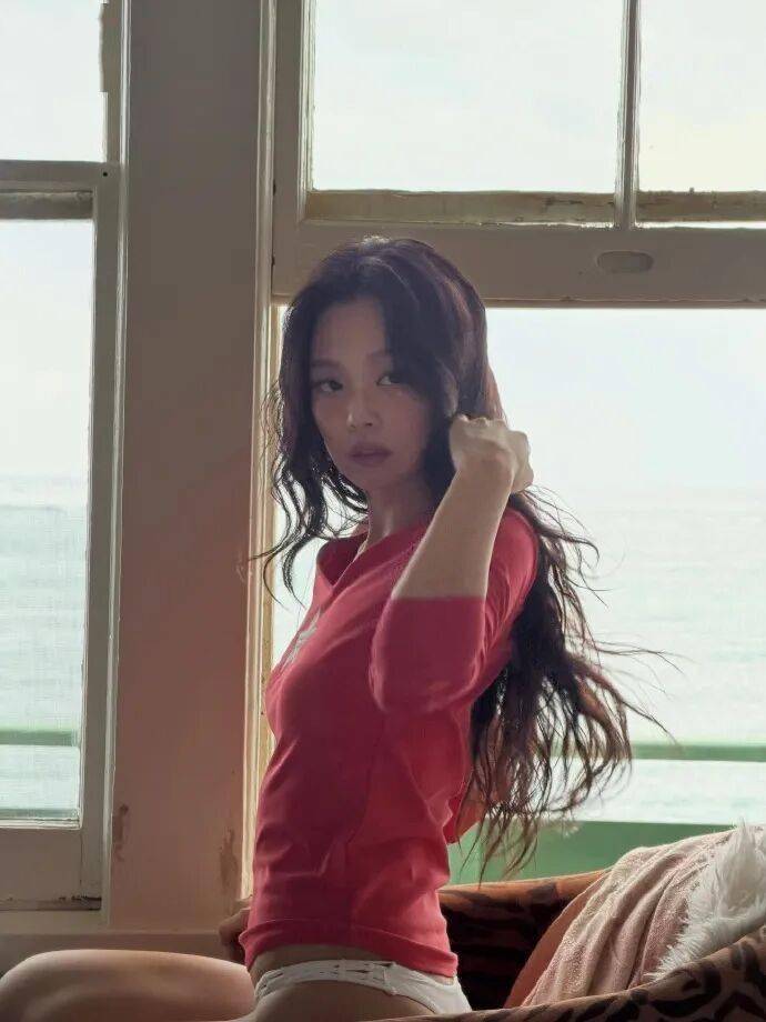 顶级女团成员比基尼大片爆火! 插图5 顶级女团成员比基尼大片爆火! 插图5