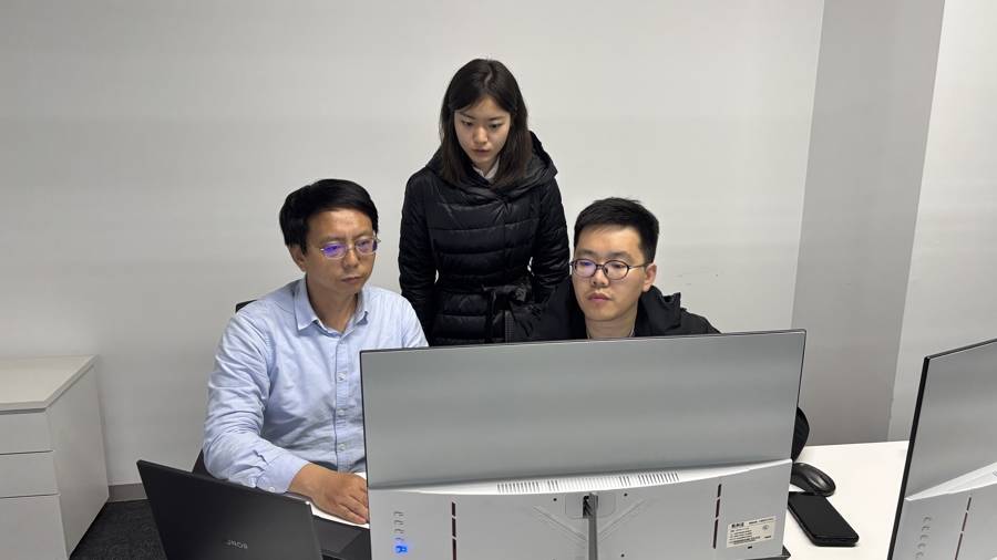 三获华为火花奖,“养龙虾”的复旦教授破解产业真问题