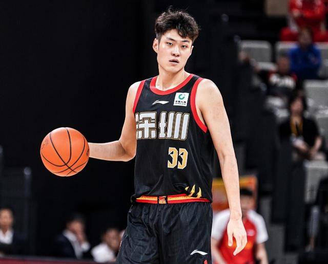 王浩然32分生涯新高！深圳8连胜大胜终结广厦7连胜 胡金秋仅5分