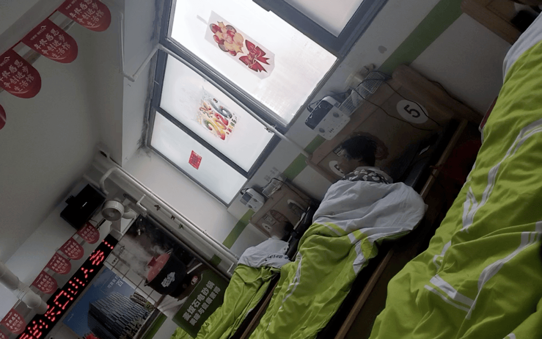 天价发热床垫调查：店员夸大疗效 宣称躺一