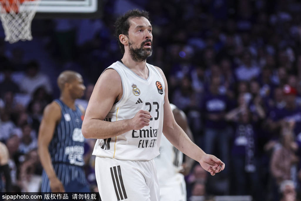 皇马四月恐颗粒无收？阿隆索接手后战绩不佳，联赛欧冠双线告急