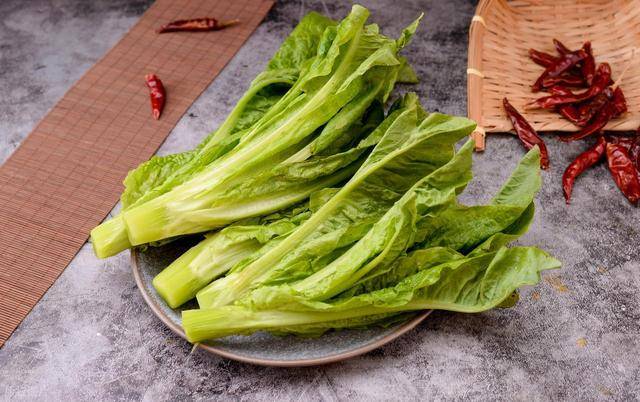莴笋叶的真相:不仅能吃,维生素含量是茎的2-5倍,做法超简单_食用_口感_营养