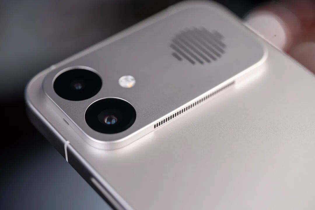 REDMI K90 Max：性能极致电竞体验无短板的中端机皇