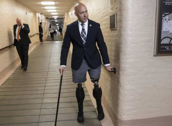 图片[2]-美议员得意起来：要是不限制，中国早超美国了 -华闻时空