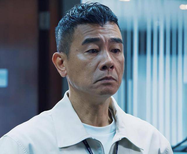 色字头上一把刀！知名女星曝陈小春“猛料” 好男人人设彻底崩塌-第5张图片-