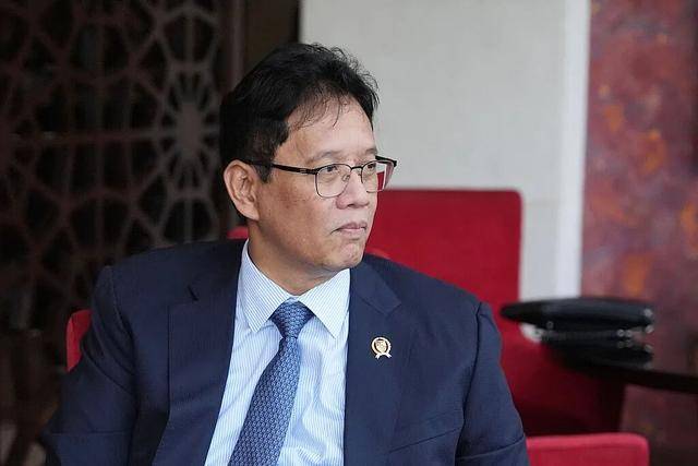 印尼财长想对马六甲海峡收费，三国回应 -华闻时空