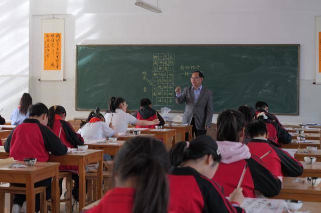 永城市第五小学书法进课堂活动举行