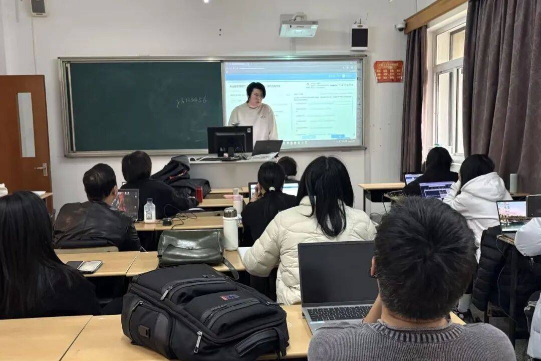 第二期供应链管理师开始招生注意！供应链管理师已正式列入2026年重点项目人才目录领补贴！享积分！想要考证的朋友们千万别错过什么是供应链管理师？官方定义运用供应链管理的方法、工具和技术, 从事产品设计、采购、生产、销售、服务等全过程的协同, 以控制整个供应链系统的成本并提高准确性、安全性和客户服务水平的人员。职业技能等级本职业共设3个等级，分别为：三级/高级工、 二级/技师、一级/高级技师。主要工作