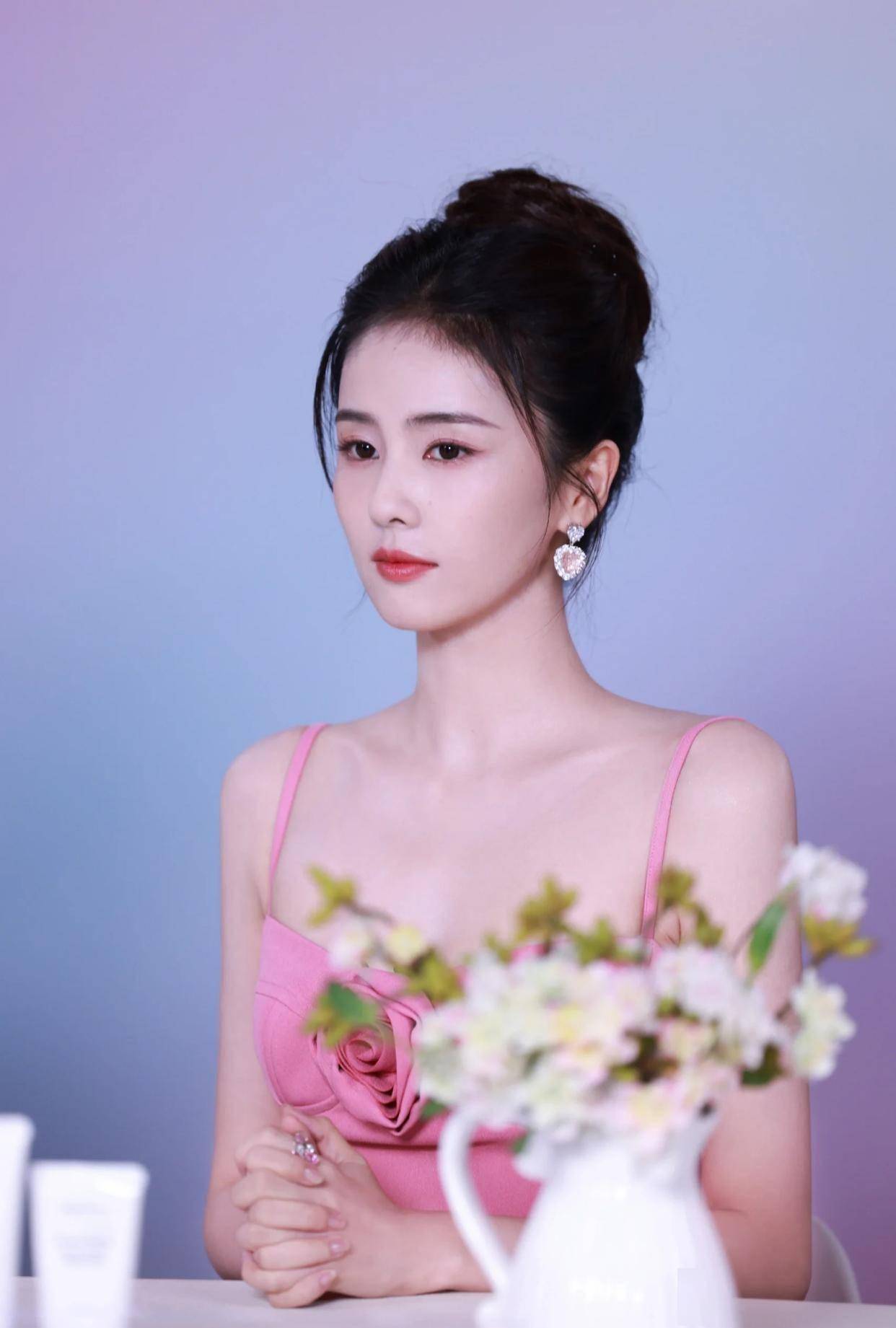 奔跑吧女嘉宾争议白鹿被嘲背后是观众期待的觉醒