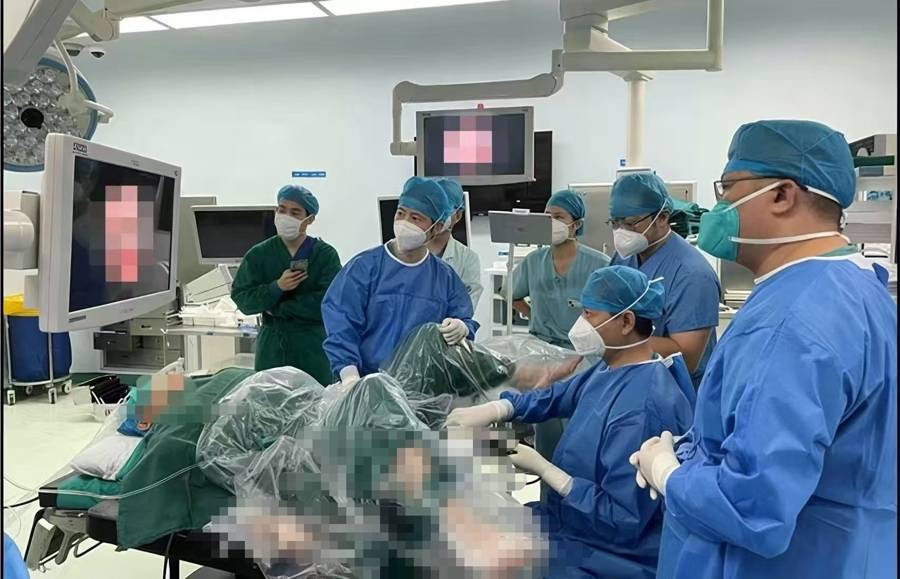 8分钟，他告别“带管生存”，重获“排尿自由”