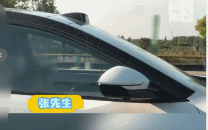男子开车返沪路上看懵：旁边的车里，主驾副驾2个女孩在睡觉？