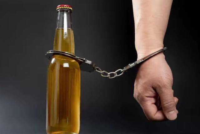 原创            戒酒对高血压有什么影响？让医生来科普一下，不妨了解下