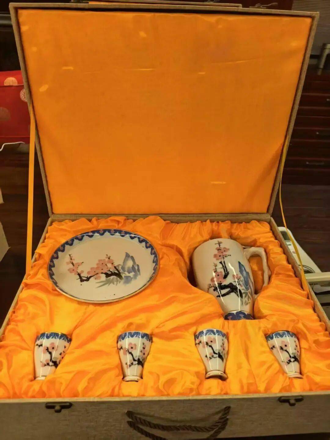 送给普京总统的醴陵瓷器，为什么会发出鸟鸣？