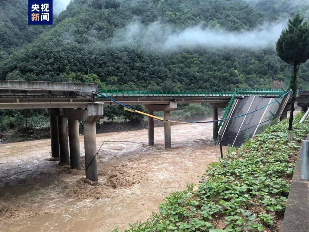 致62人死亡失踪，高速公路桥梁垮塌事故披露：施工单位不按图纸施工
