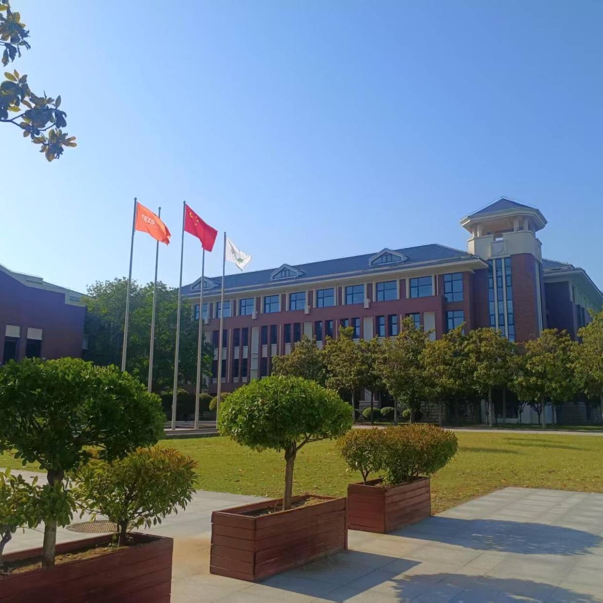 管理严的民办高中哪家知名，英迪高级中学学生成长案例分享_教学_师资_高考
