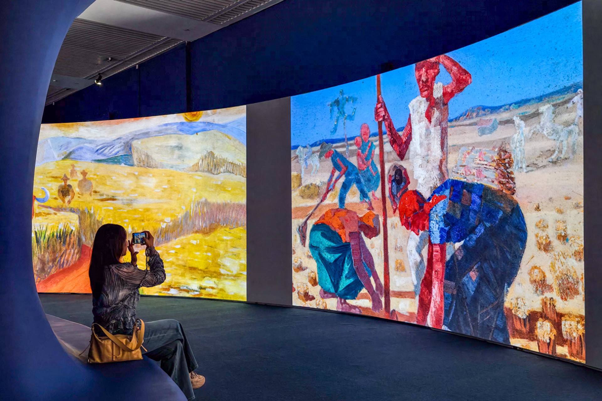 巴西“国宝画家”国博办展，《战争》与《和平》小稿亮相
