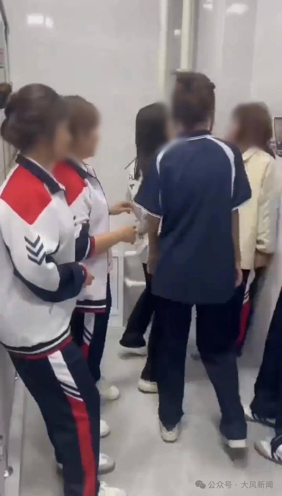 长春技师学院女生校内厕所遭霸凌 连同两名霸凌