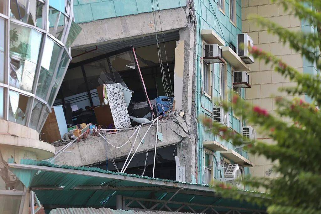 菲律宾地震已致37人死亡
