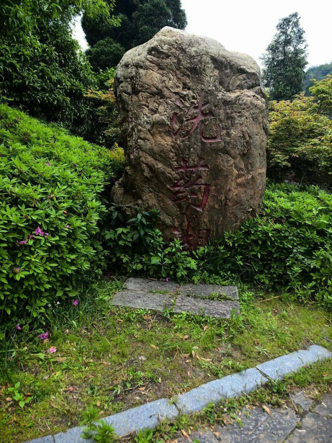 夏日“出逃”!南昌周边4处避暑秘境,藏着25℃的清凉夏天_古村_溪流_梅岭