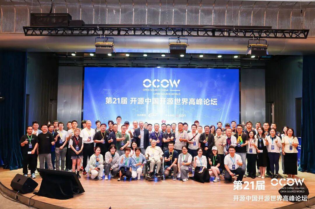 中国大模型跻身全球AI第一梯队，开源改写中西方竞争规则！