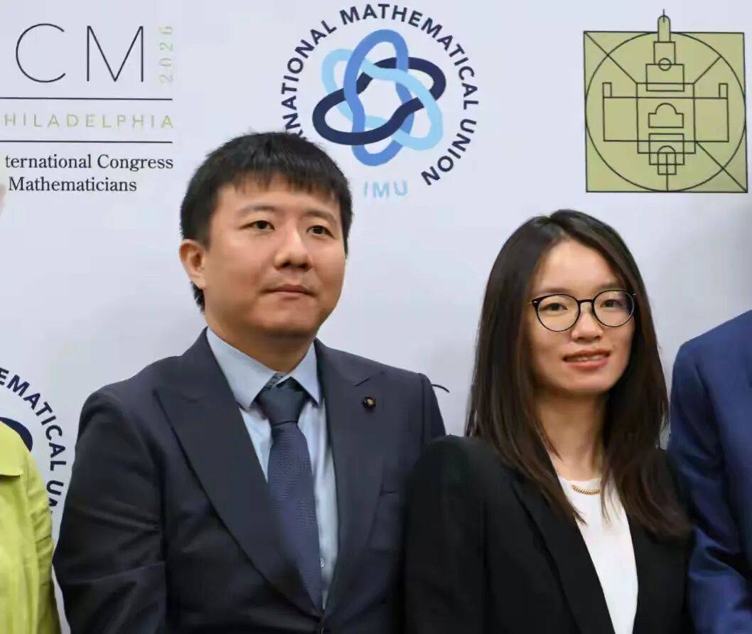 你怎样看待菲尔兹奖得主王虹在北大的经历？