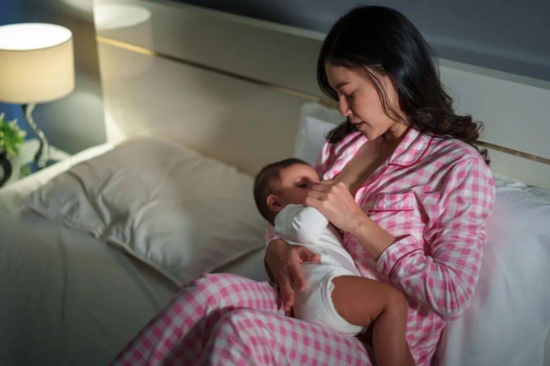 哺乳期堵奶，敷卷心菜、土豆片有用吗？答案……