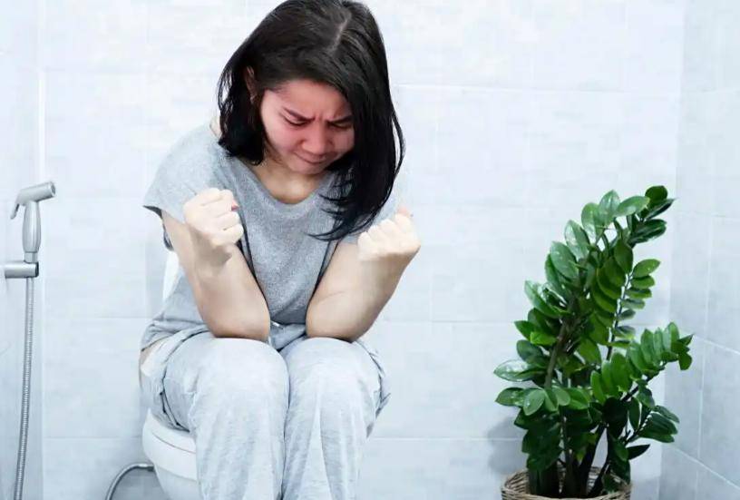 原创            直肠癌看大便就知？忠告：上厕所时发现4个怪象，尽早做下肠镜