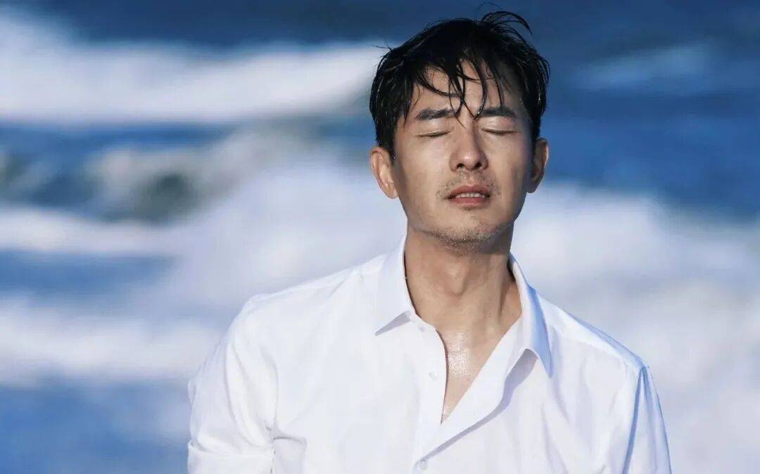 【2026.8.24】王一博把《陈情令》出品方告了？混不出名头就考虑回家继承家业？郭晓东业内评价？封面图
