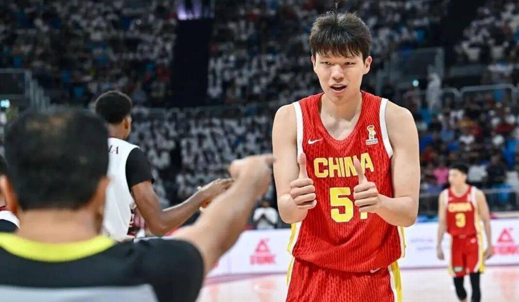 大胜卡塔尔男篮不到12小时！中国男篮连收3大好消息，小组出线形势出炉