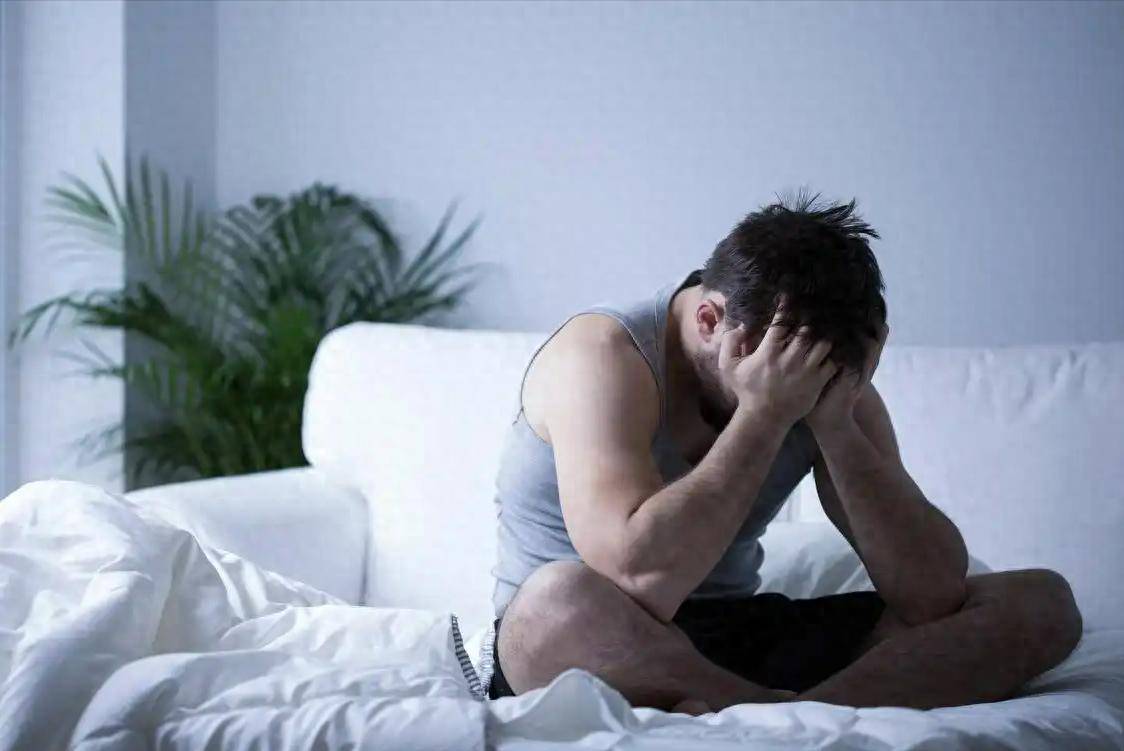 原创            男性过了60岁，若雄性激素依旧旺盛，医生：身体或会有4大特征