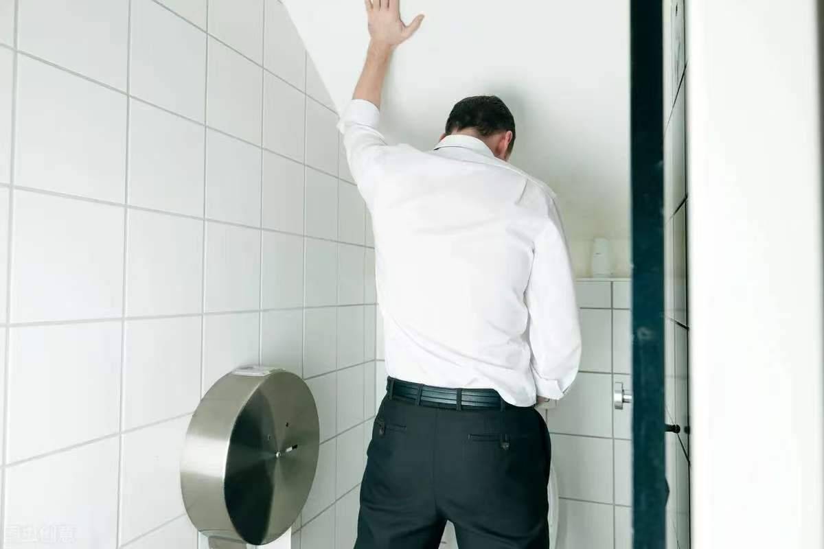 原创            寿命长短排尿便知？提醒：排尿时若发现3个异常，应尽早检查