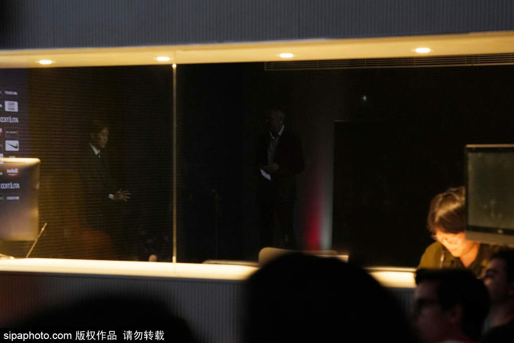 中国男足在亚运会首战中以2:1战胜朝鲜队，展现强劲实力！