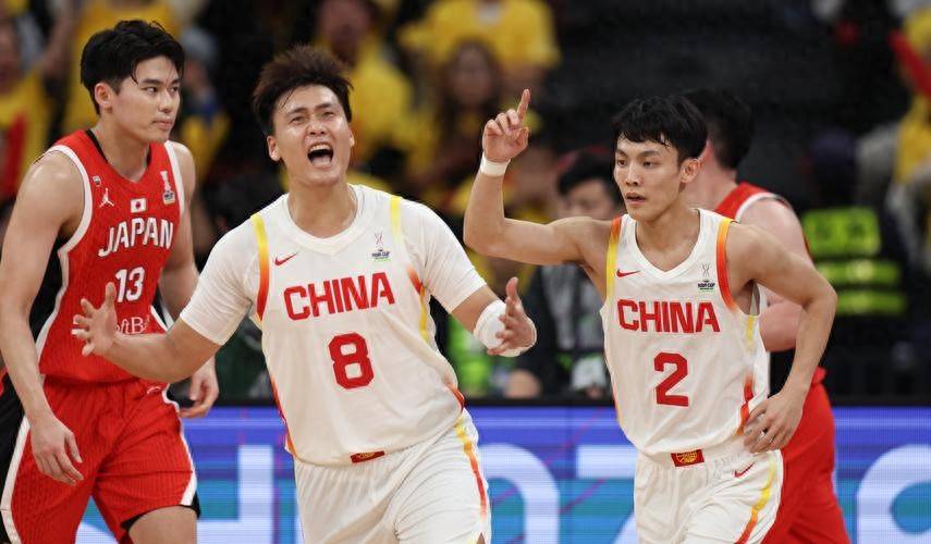 中国男篮近三年7场大败！伊朗36岁老将直言：投篮水准持续下滑