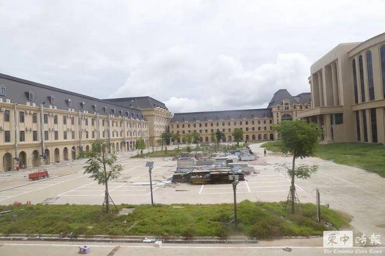 柬埔寨“8号电诈园区”内部曝光:墙上挂中文标语“请不要假装很努力,结果不会陪你演戏” -华闻时空
