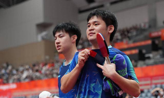 黄友政 vs 林诗栋