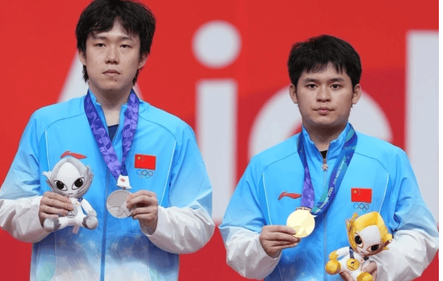 0-4惨败后 闫安为王楚钦发声：这不是他真实水平，决赛没打出预想的精彩，把掌声给大头