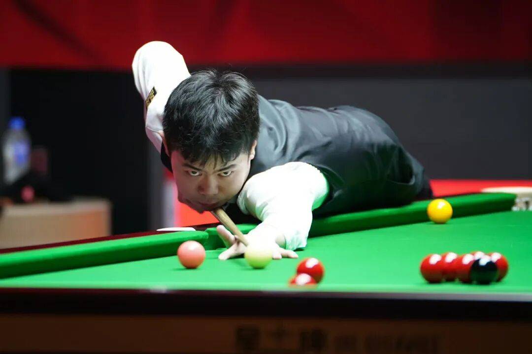 一波三折！从3-0到5-5再到绝杀，袁思俊拿下斯诺克深圳公开赛决赛门票