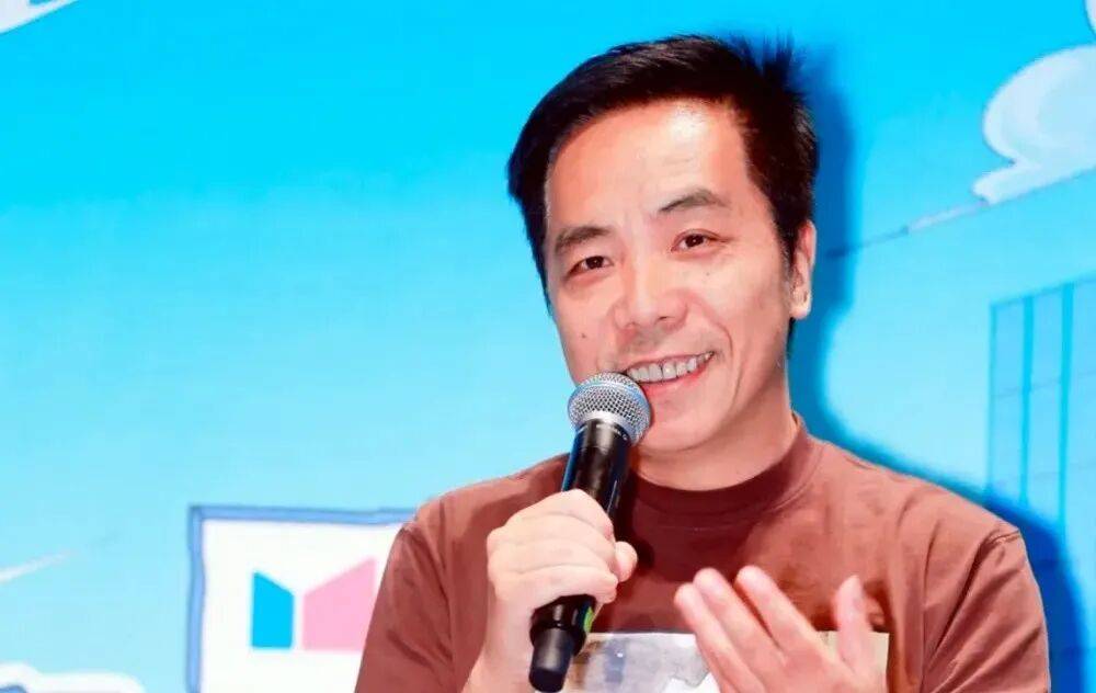【2026.10.3】时代峰峻解禁？内娱小糊团爱豆月收入？王俊凯有二巡？为什么《现发4》换了一期导演？刘学义二线靠前？封面图