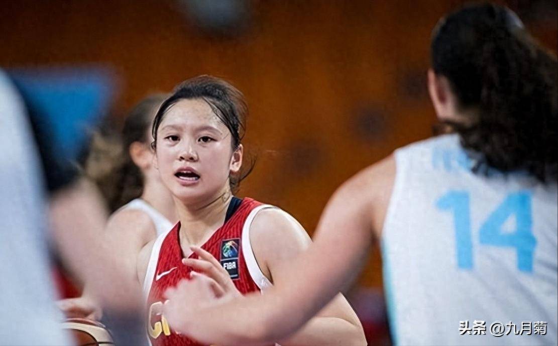 她是江苏籍女篮国手，五官精致实力却屡遭质疑，世界杯靠实力证明