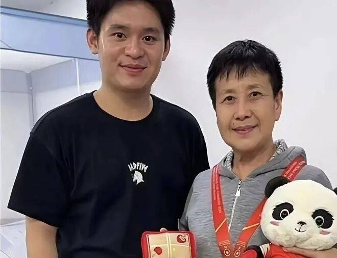 网暴！林诗栋母亲餐馆被质疑排骨量少！舅舅回应：从没卖过排骨面