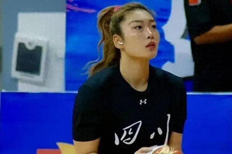 新赛季临近！李梦久违亮相晒美照，3个字配文，暗藏十足底气