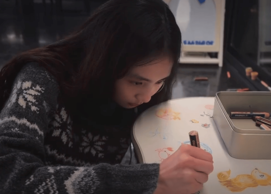 黄磊浑家晒仨孩子曩昔生计！小男儿拉大提琴超帅气